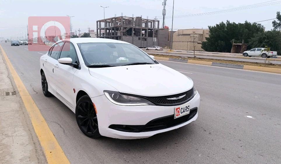 Chrysler 200